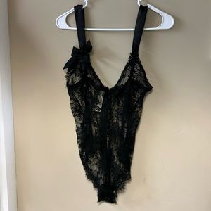 Victoria’s Secret Gold Label, Zip Back, Snap crotch, teddy. M.